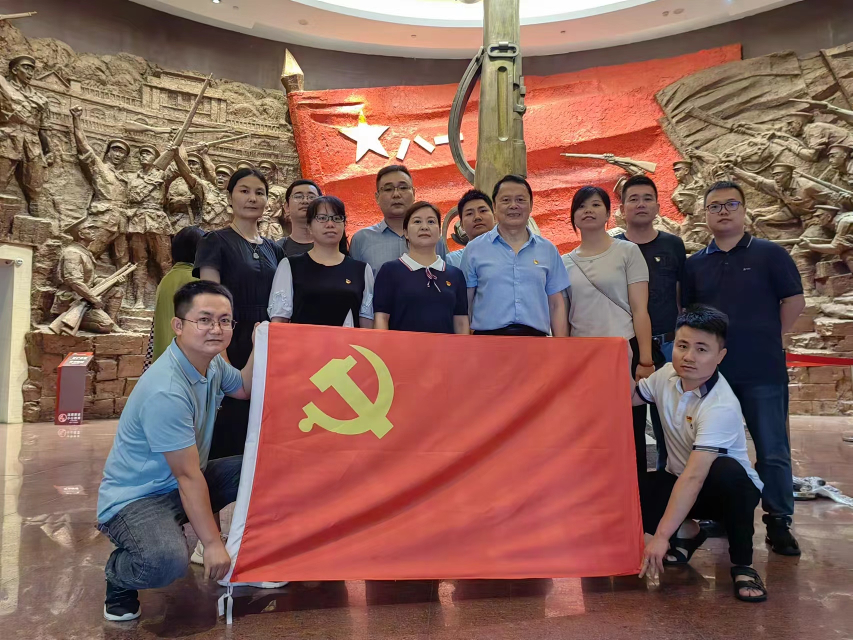 賡續(xù)紅色血脈，傳承建黨精神                                                    ——江西誠建黨支部開展“慶七一，感黨恩，跟黨走”主題黨日活動